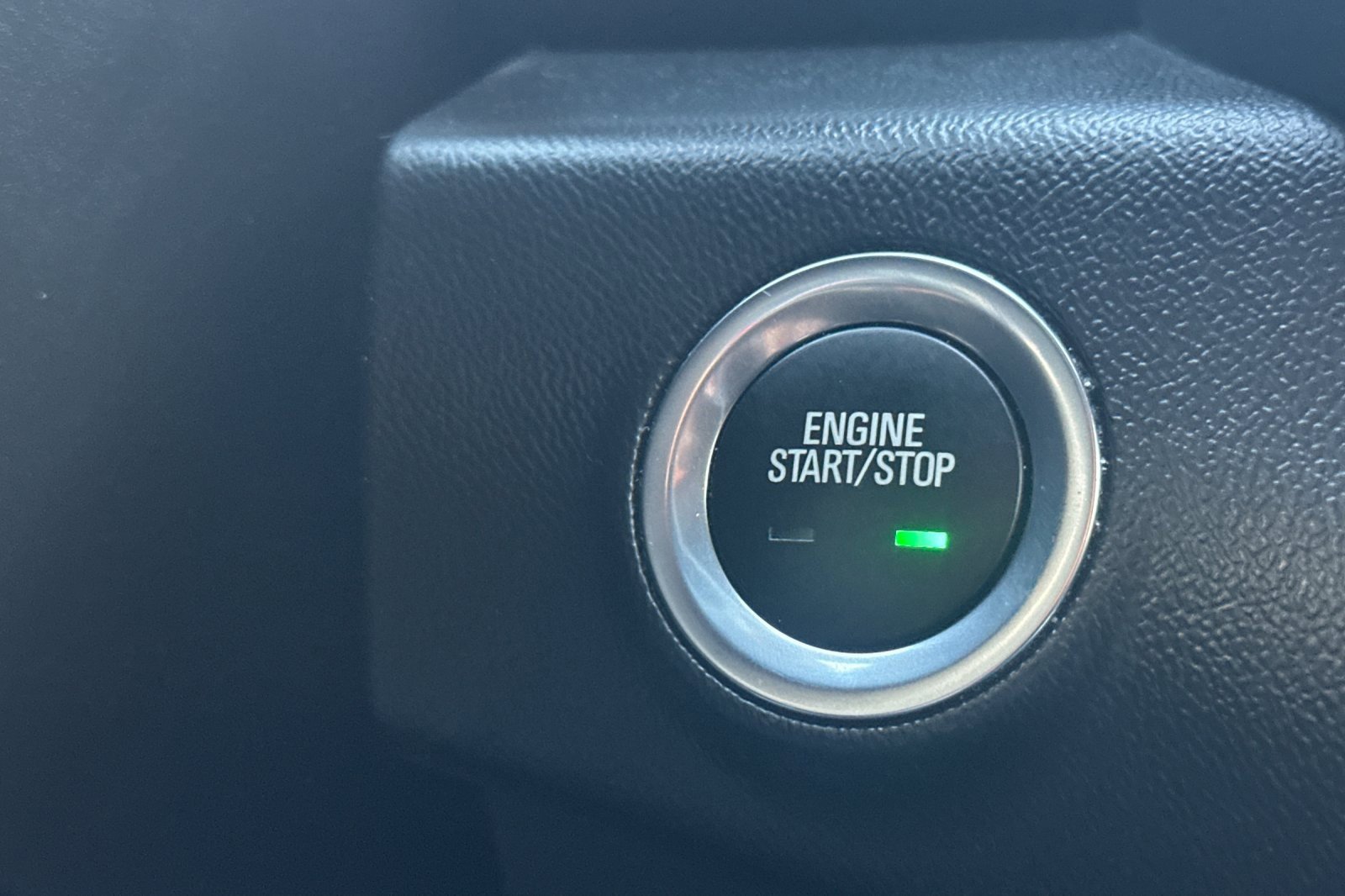 Used 2024 GMC Terrain SLE w/ Elevation Edition image 29