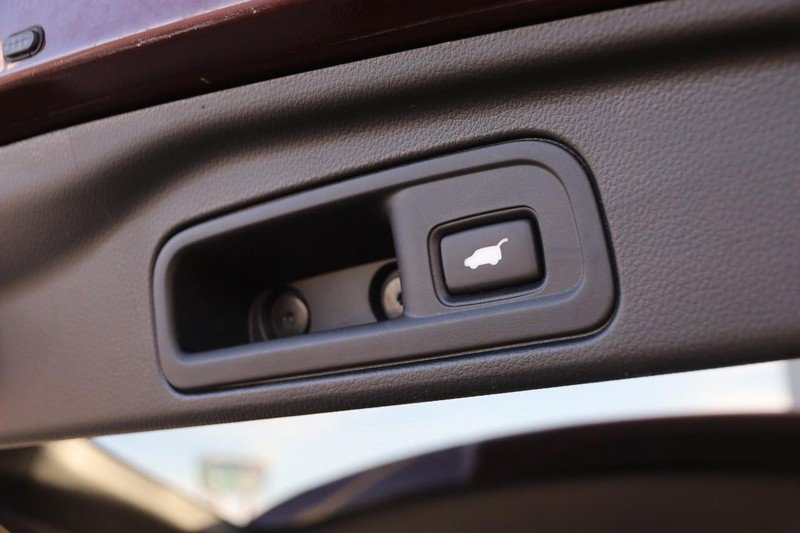 Used 2022 Honda Pilot Touring image 9