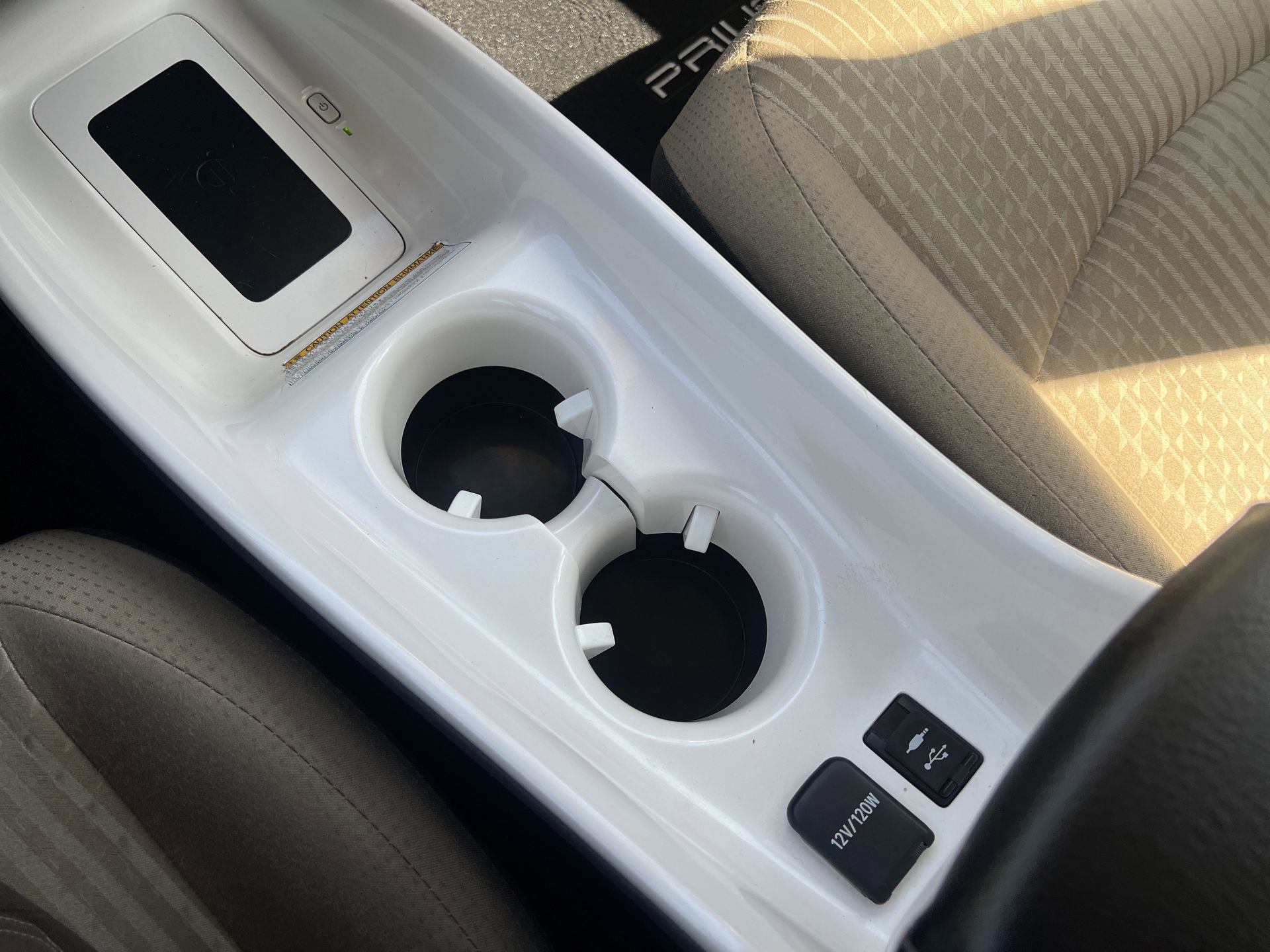 Used 2016 Toyota Prius Four image 9