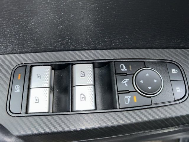 Used 2023 Mitsubishi Outlander SE image 22