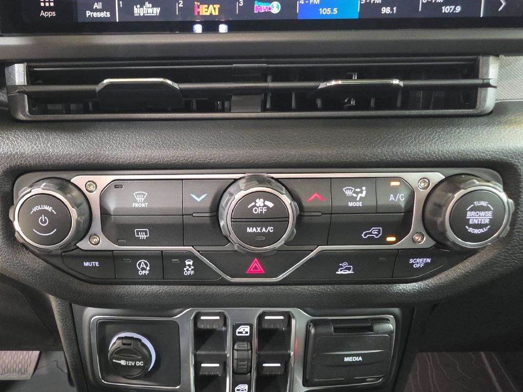 New 2026 Jeep Gladiator Sport AWD/4WD image 26