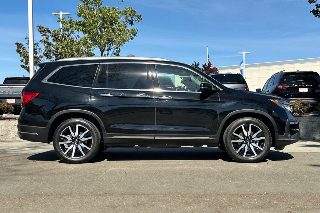 Certified 2019 Honda Pilot Elite image 3