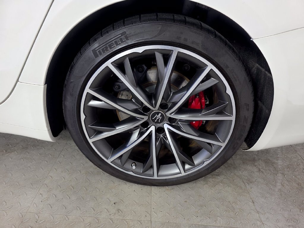 Used 2023 Maserati Ghibli Modena RWD image 18