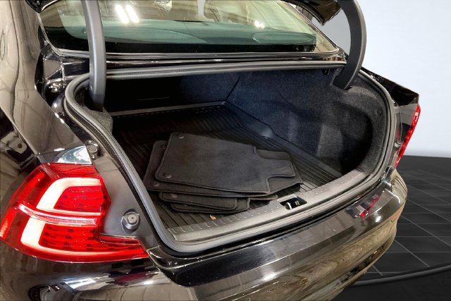 Used 2024 Volvo S60 B5 Core w/ Climate Package AWD/4WD image 6