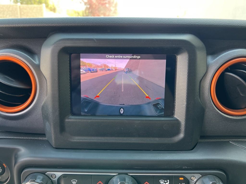 Used 2021 Jeep Gladiator Mojave AWD/4WD image 16