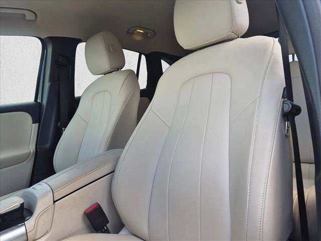 Used 2022 Mercedes-Benz GLA 250 4MATIC image 6