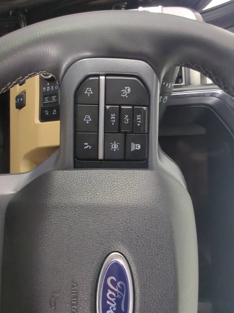 Certified 2025 Ford F450 Lariat w/ Lariat Ultimate Package AWD/4WD image 22