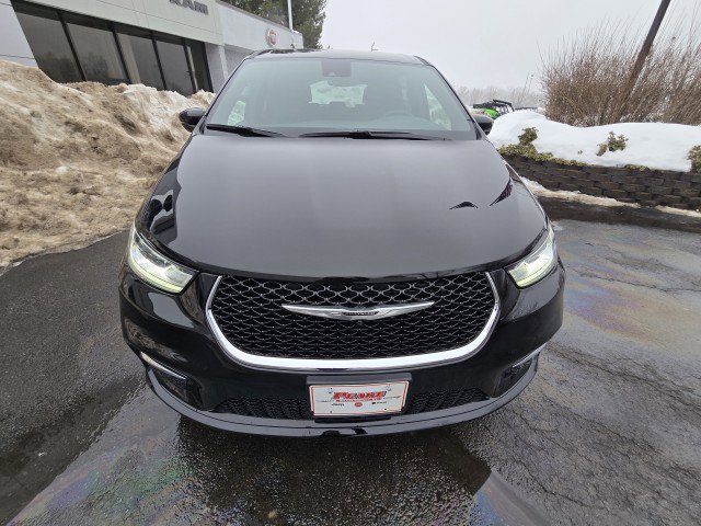 New 2026 Chrysler Pacifica Select image 9