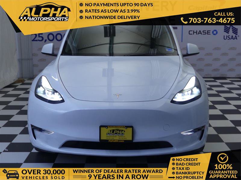Used 2024 Tesla Model Y Long Range AWD/4WD image 1