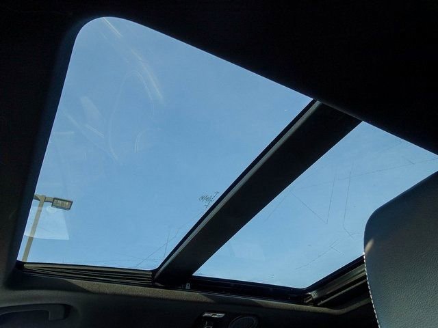 Used 2022 Ford Explorer ST w/ Equipment Group 401A image 3