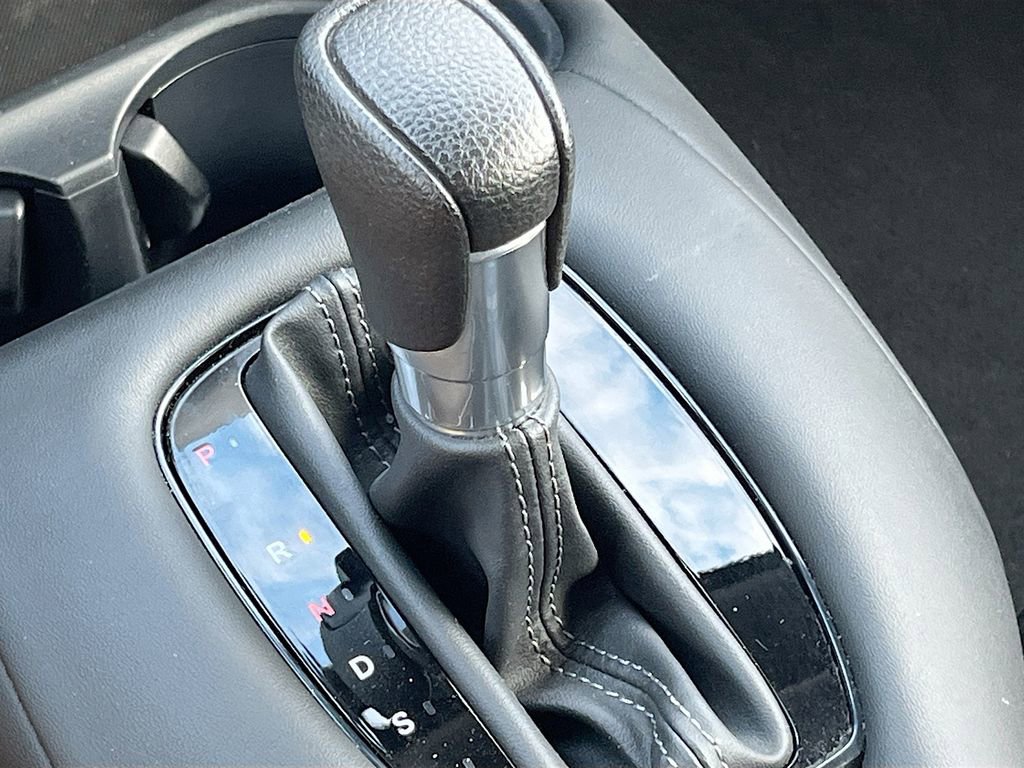 Used 2023 Honda HR-V LX image 16