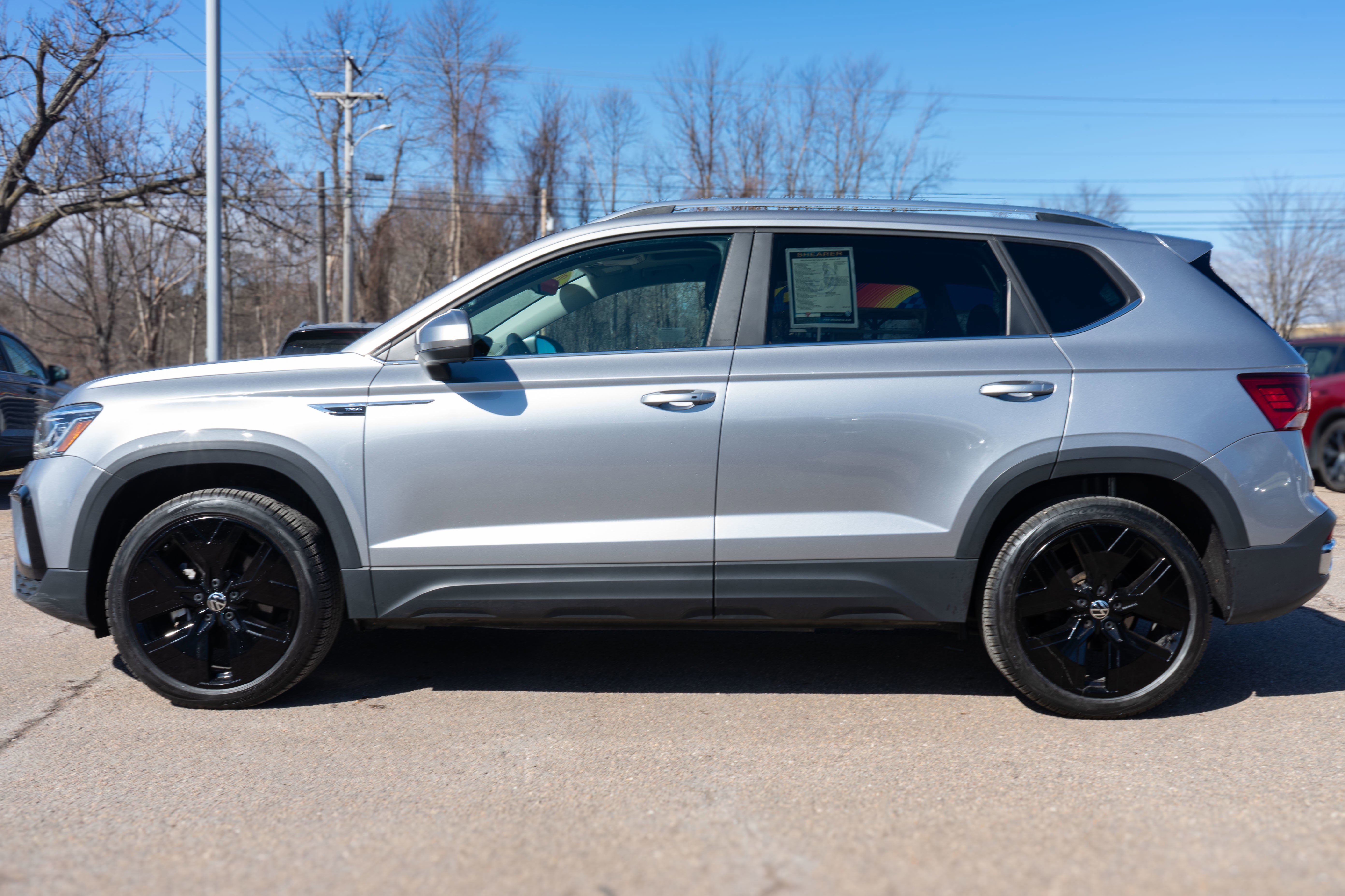 Certified 2023 Volkswagen Taos SEL image 3