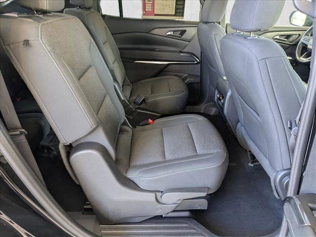 Used 2024 Chevrolet Traverse LT image 17