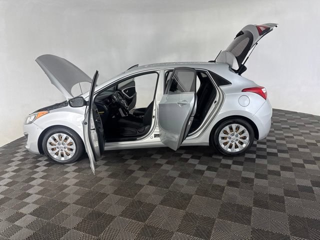 Used 2016 Hyundai Elantra GT FWD image 10