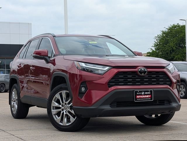 Used 2025 Toyota RAV4 XLE Premium image 2