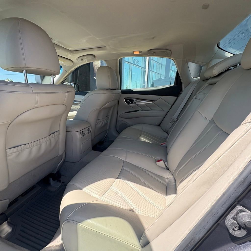 Used 2011 INFINITI M37 x w/ Deluxe Touring Pkg AWD/4WD image 10
