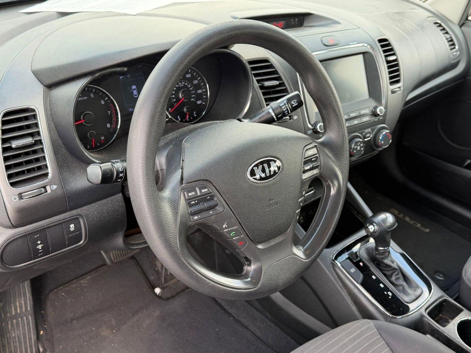 Used 2018 Kia Forte LX w/ LX Popular Package image 4