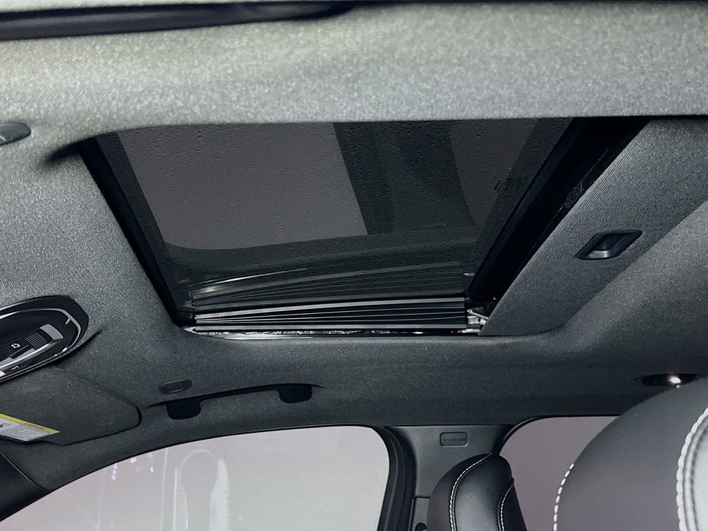 New 2025 Jeep Grand Cherokee Altitude AWD/4WD image 26