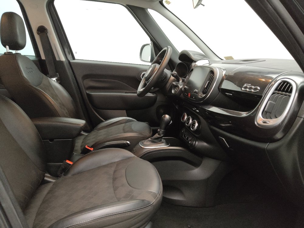 Used 2019 FIAT 500L Pop image 21