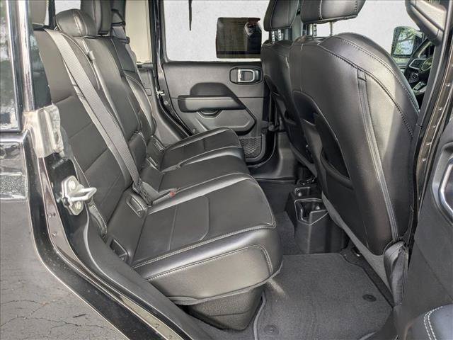 Used 2020 Jeep Gladiator Overland AWD/4WD image 18
