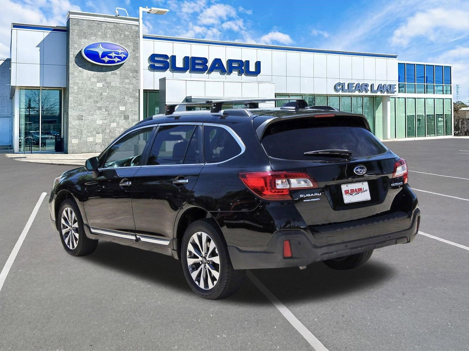 Used 2018 Subaru Outback 2.5i Touring image 4