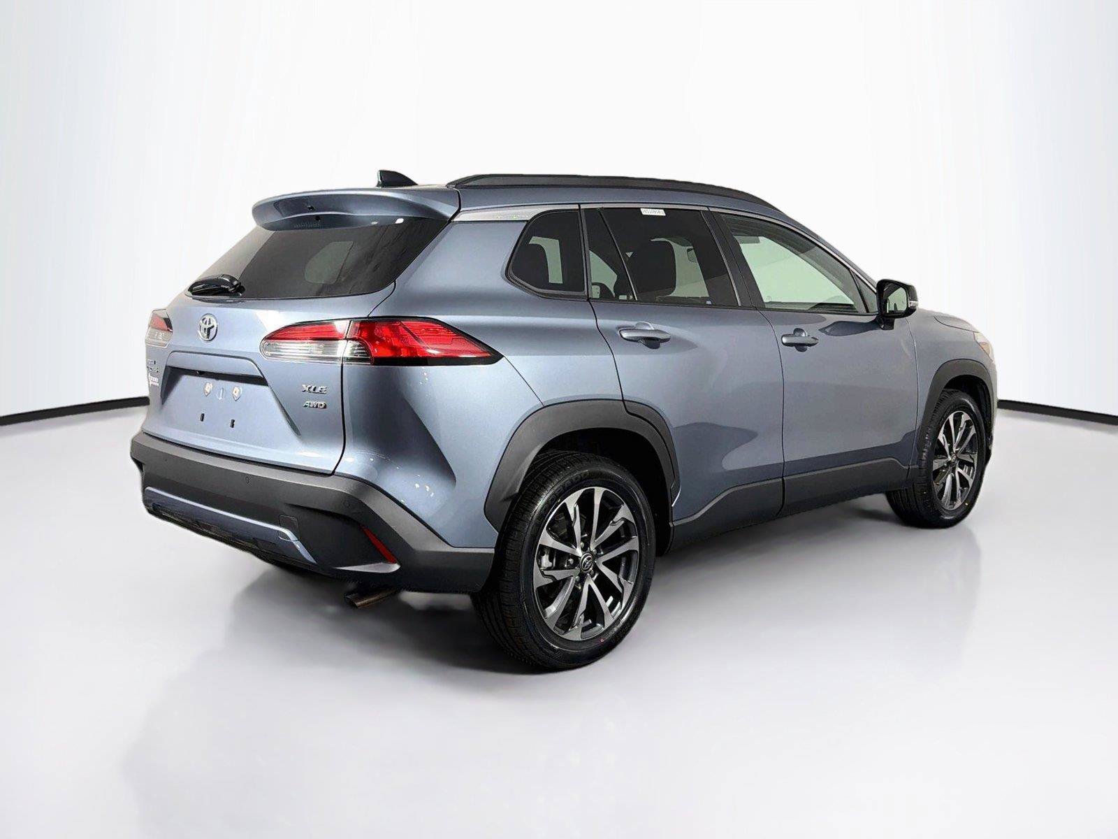 Used 2025 Toyota Corolla Cross XLE AWD/4WD image 11