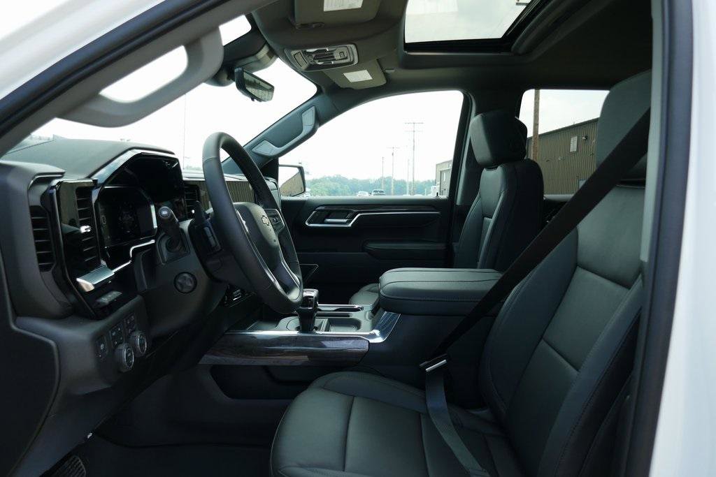New 2026 Chevrolet Silverado 1500 LTZ w/ LTZ Premium Package image 13