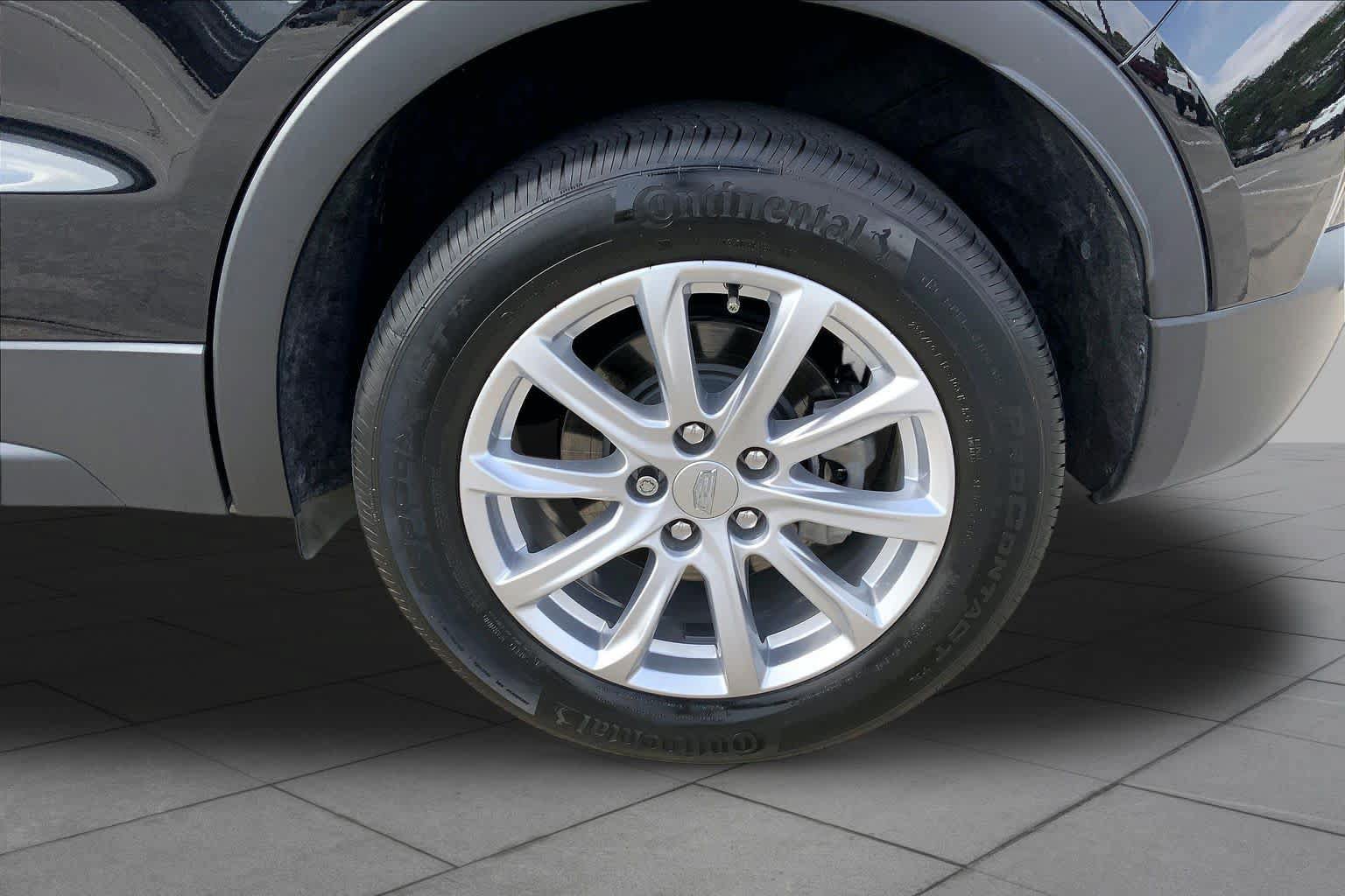 Used 2023 Cadillac XT4 Luxury w/ Cold Weather Package FWD image 20