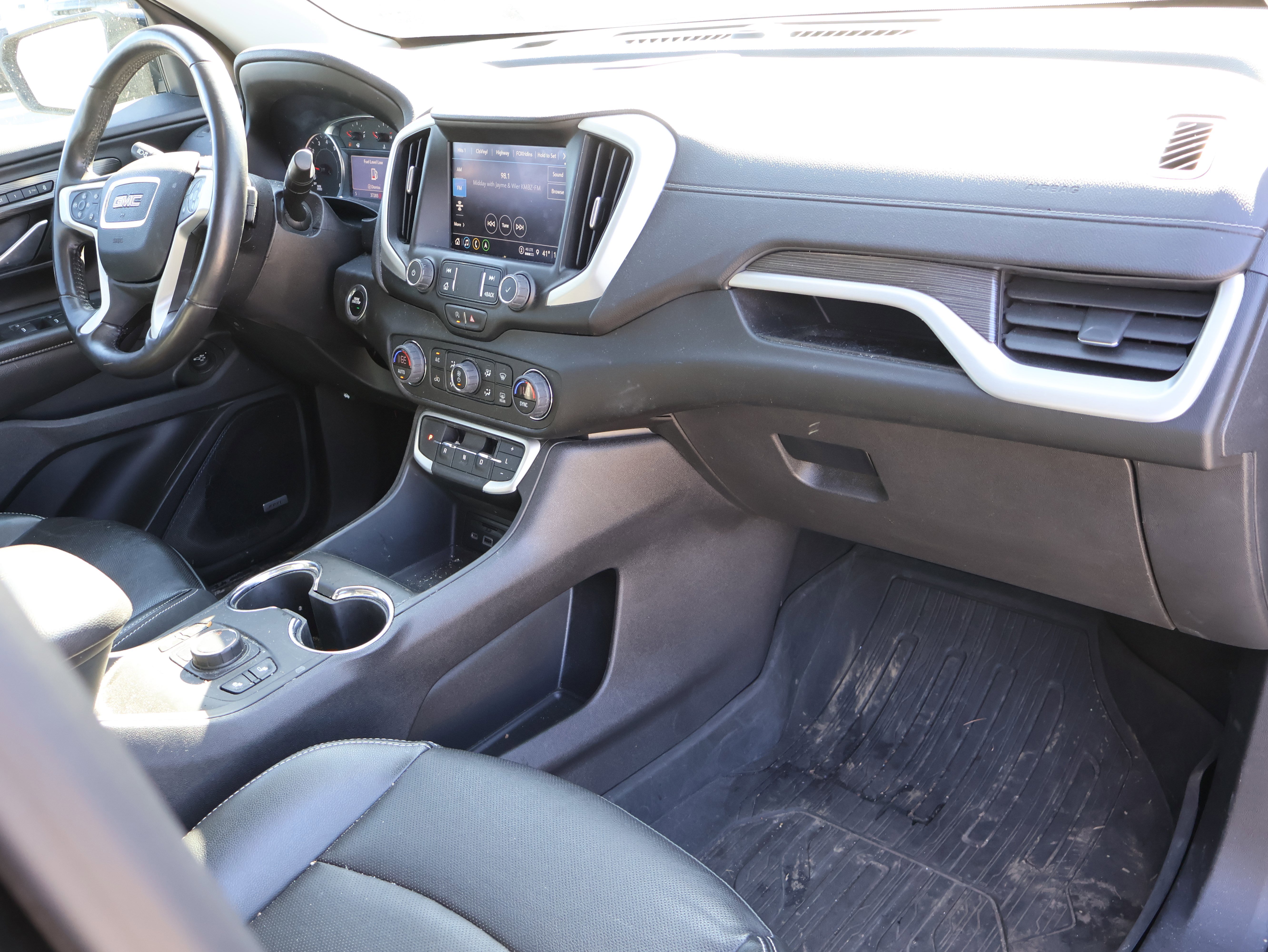 Used 2022 GMC Terrain SLT w/ Infotainment Package II image 10