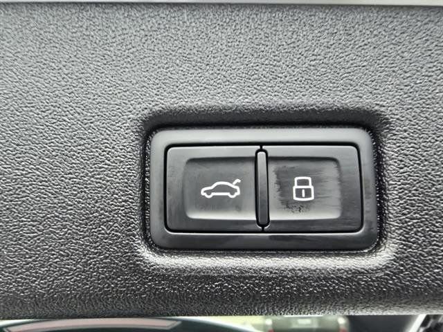 Used 2025 Audi Q5 Premium Plus w/ Premium Plus image 14