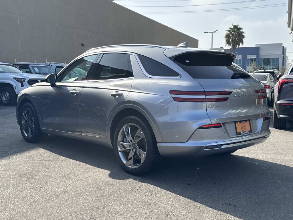 Used 2023 Genesis Electrified GV70 AWD/4WD image 5