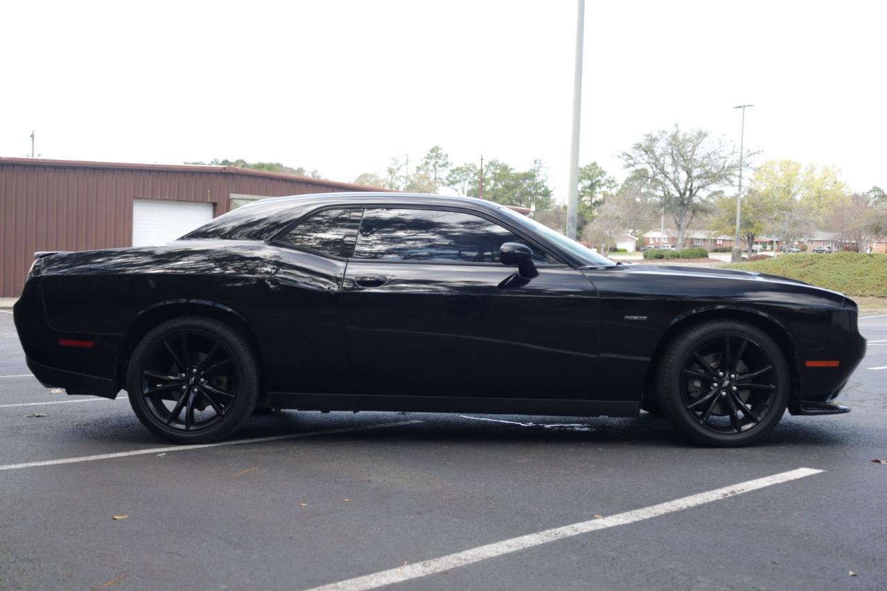 Used 2017 Dodge Challenger R/T RWD image 6