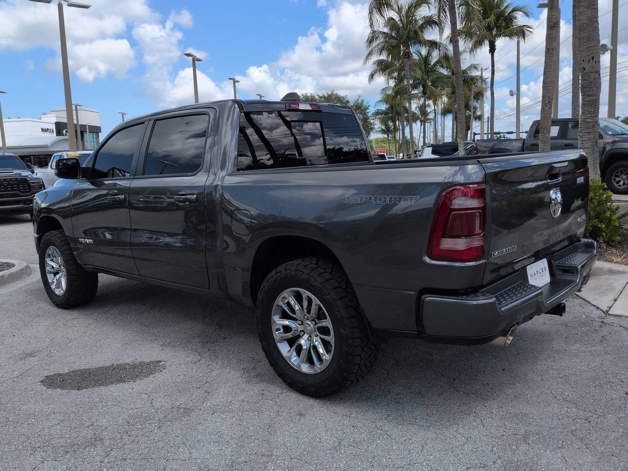 Used 2023 RAM 1500 Laramie AWD/4WD image 7