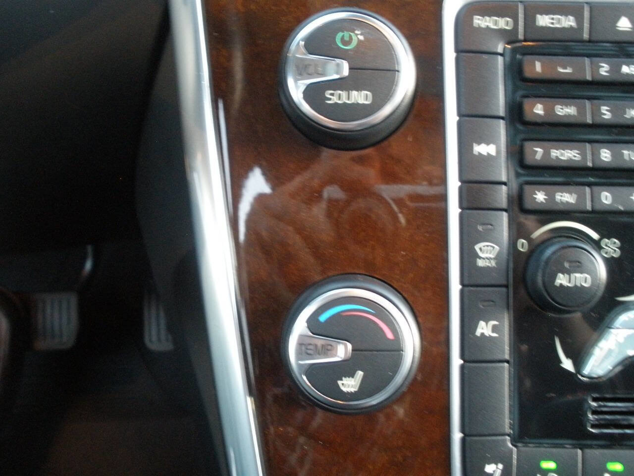 Used 2013 Volvo XC60 T6 image 39