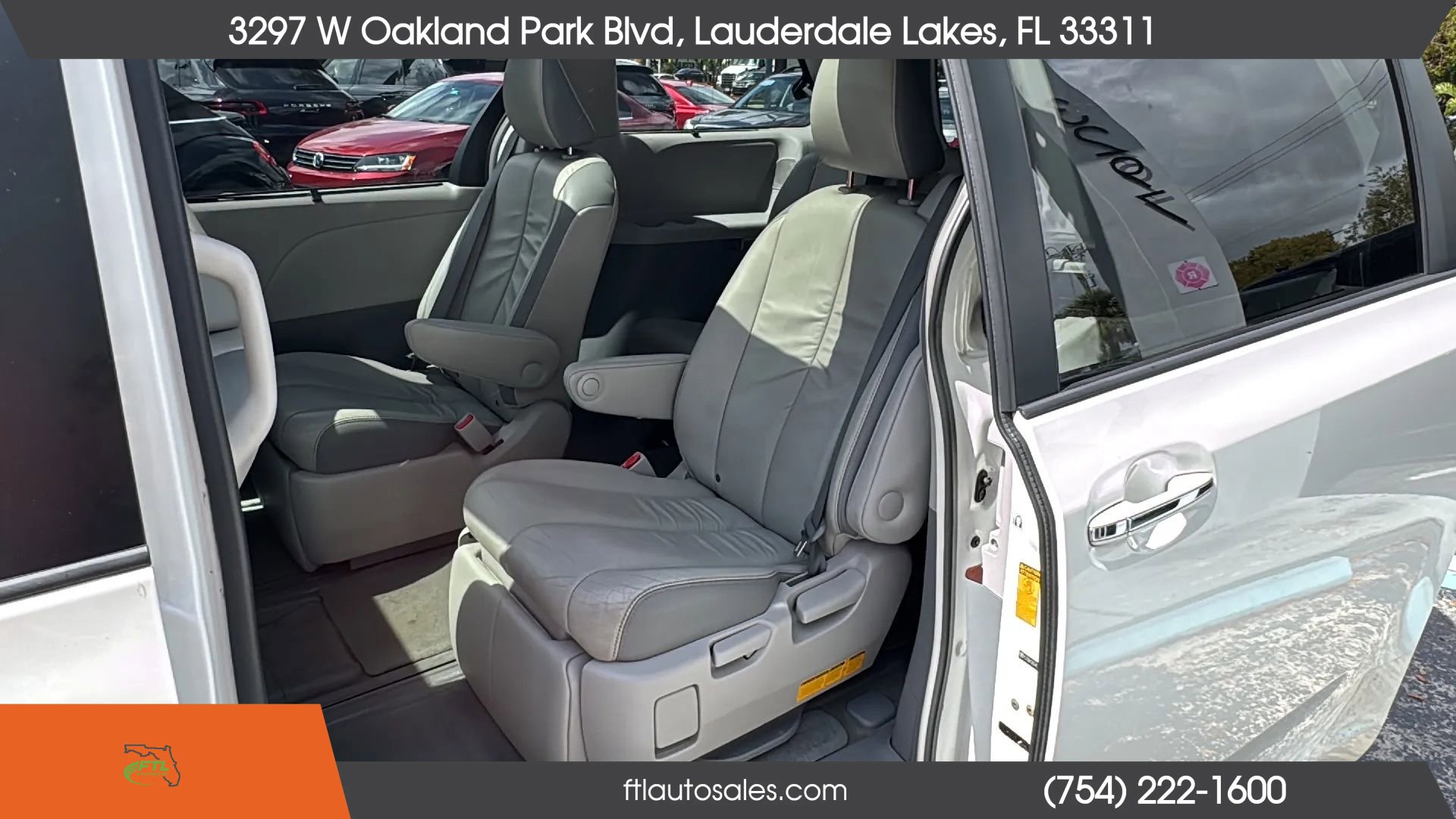 Used 2014 Toyota Sienna Limited w/ Limited Premium Package image 29