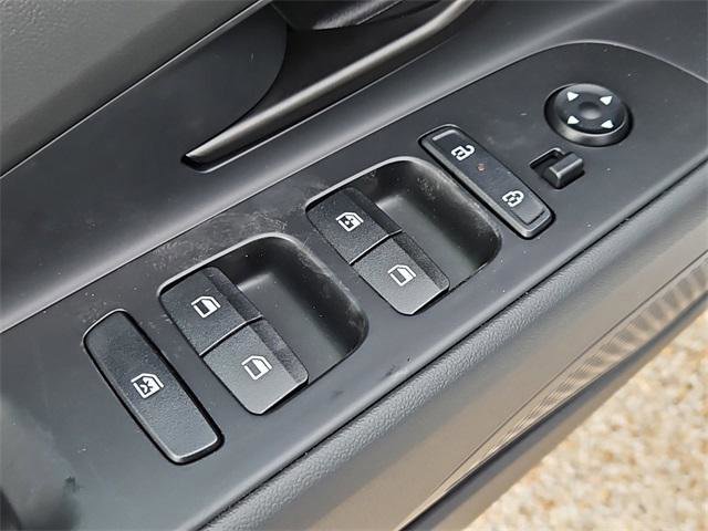 New 2025 Hyundai Elantra SEL image 19