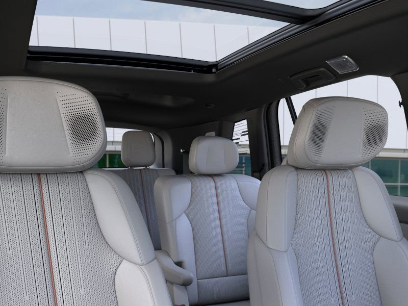 New 2026 Cadillac Vistiq Sport image 48