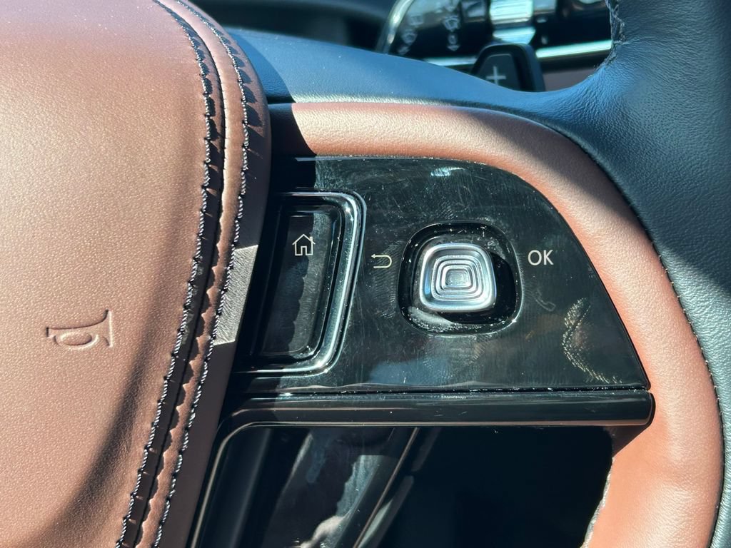 Used 2025 Lincoln Aviator Reserve w/ Jet Appearance Package AWD/4WD image 45