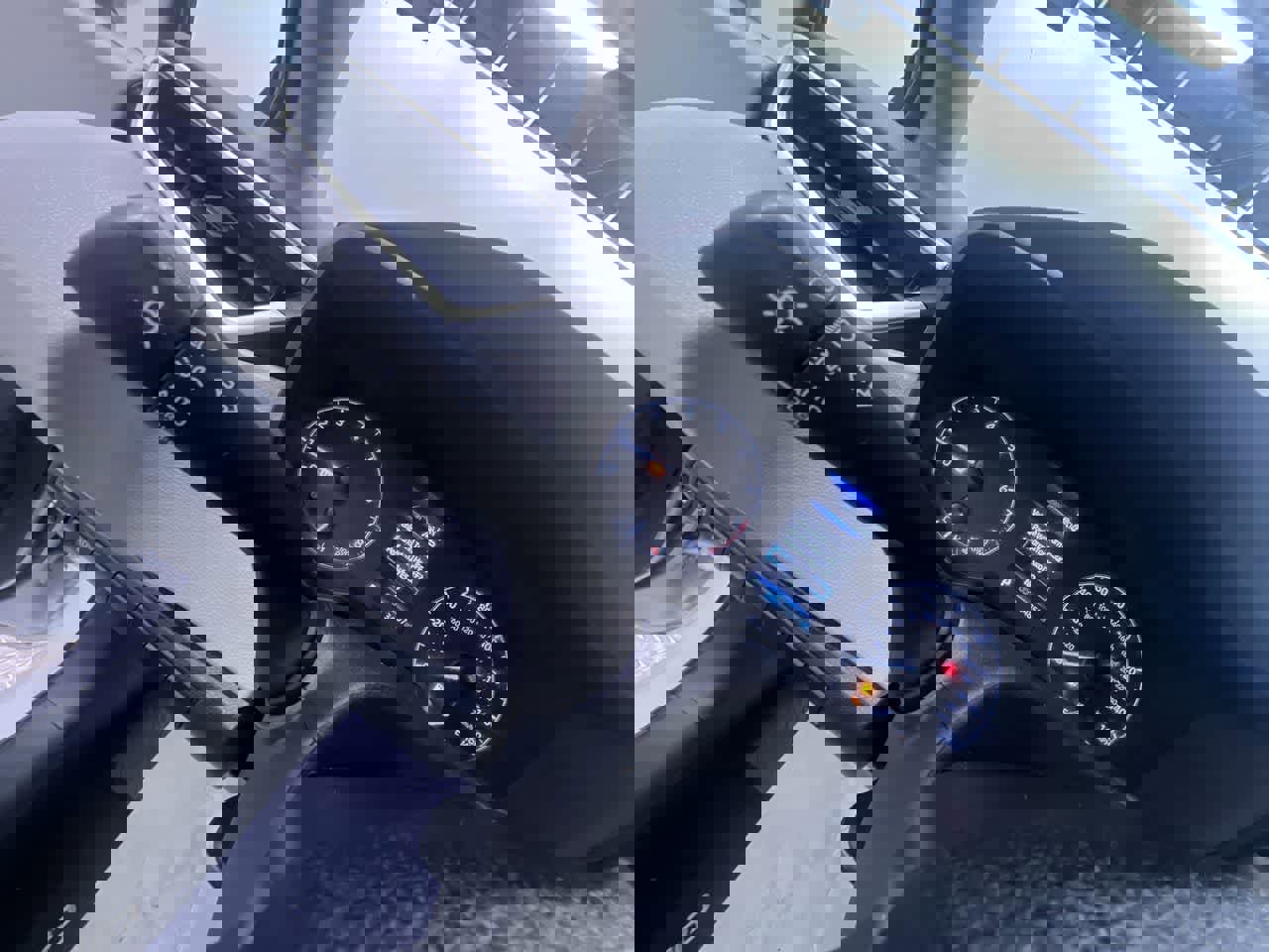 Used 2024 Toyota Corolla LE w/ LE Convenience Package image 18