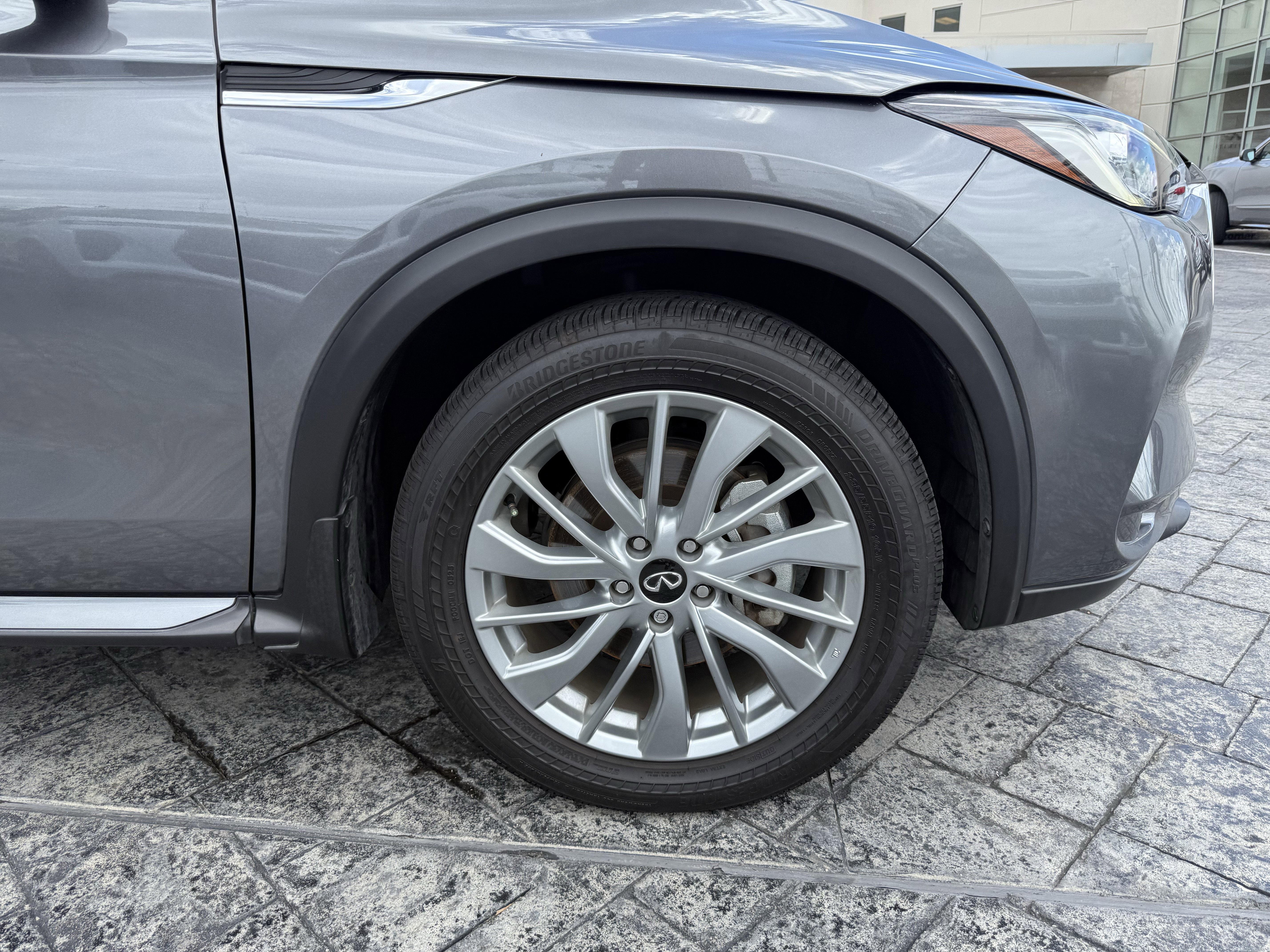 Certified 2023 INFINITI QX50 Luxe FWD image 9