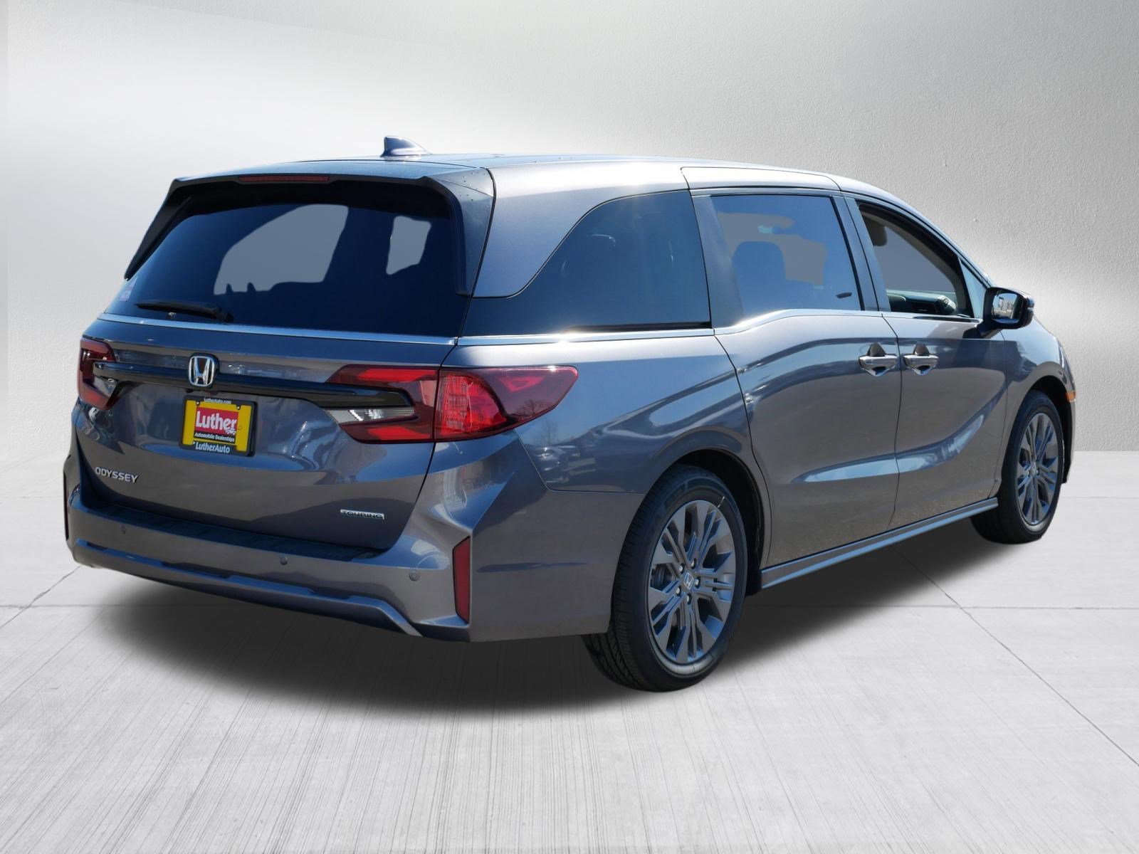 Certified 2026 Honda Odyssey Touring image 7