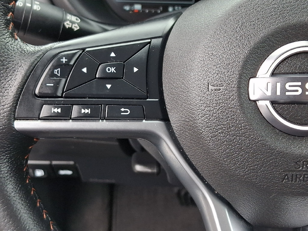 Certified 2023 Nissan Kicks SR w/ SR Premium Package FWD image 21