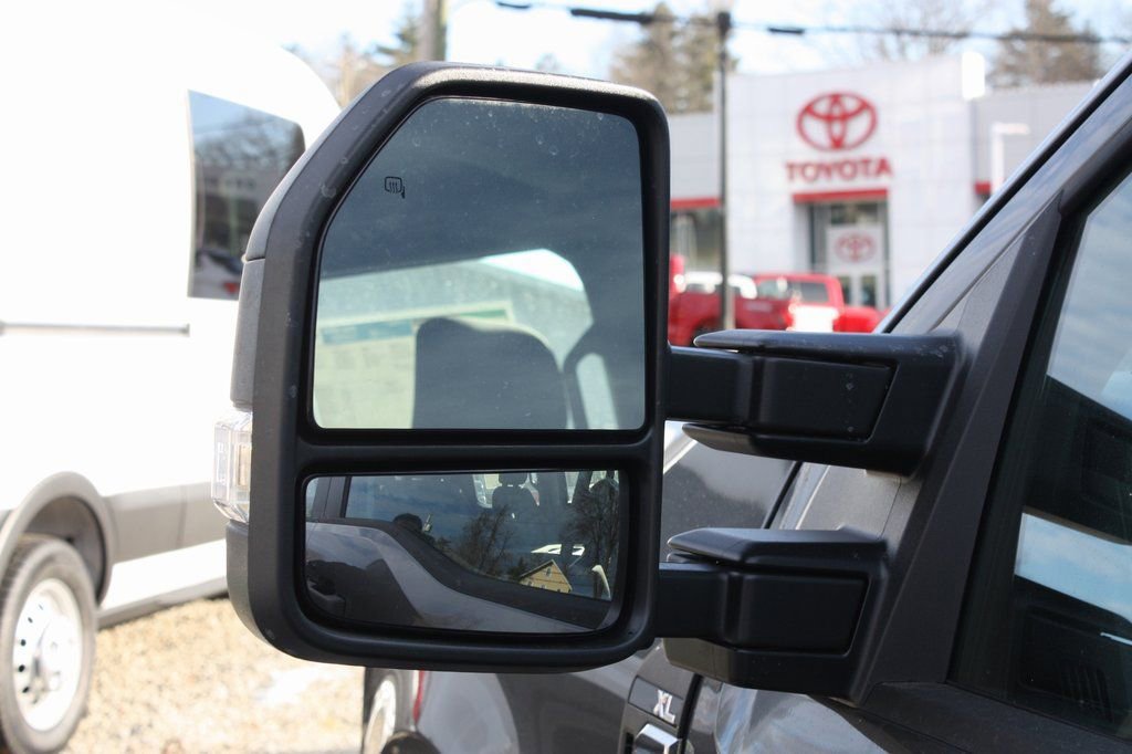 New 2026 Ford F250 XL AWD/4WD image 9