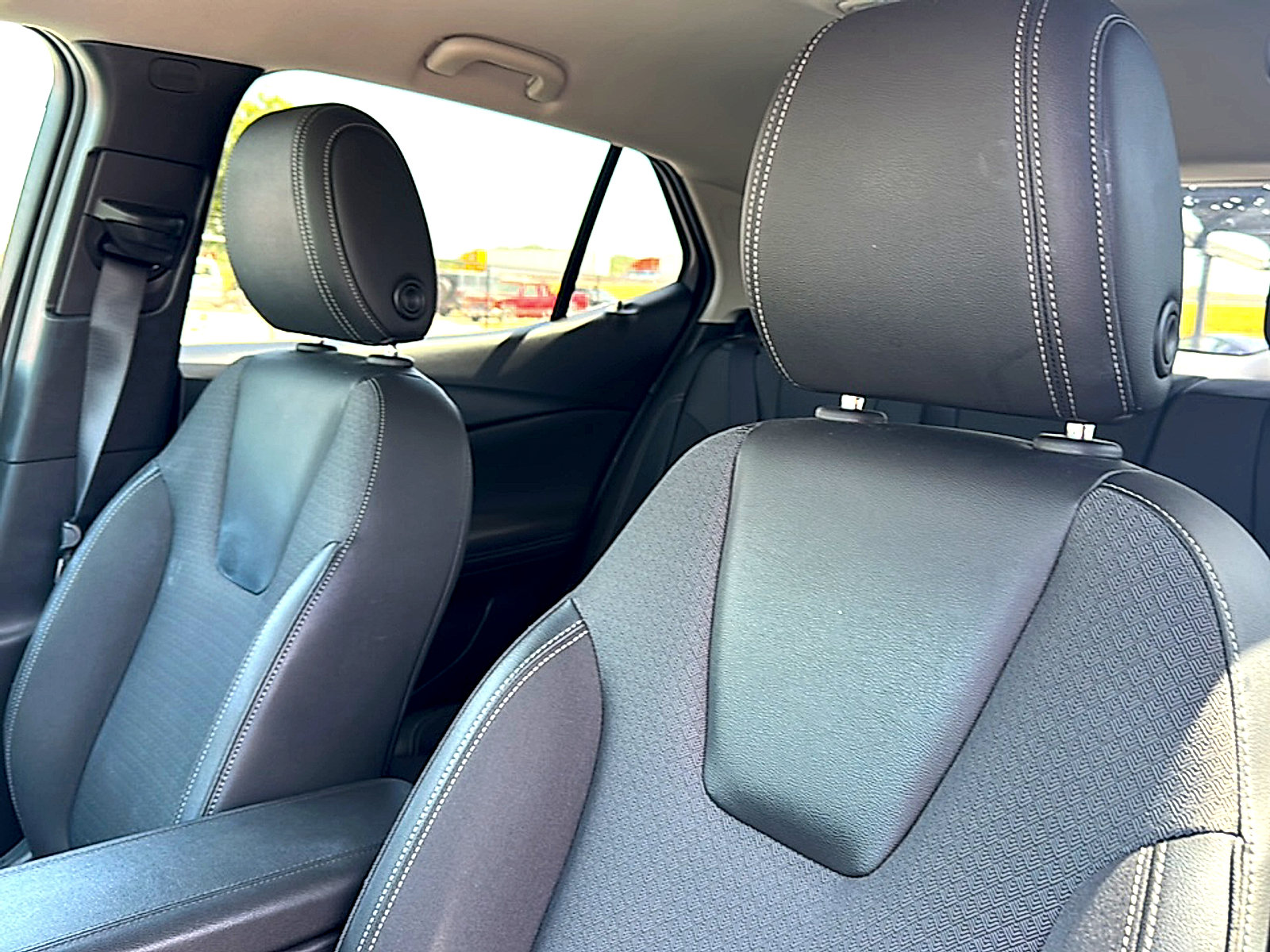 Used 2025 Buick Encore GX Preferred FWD image 14