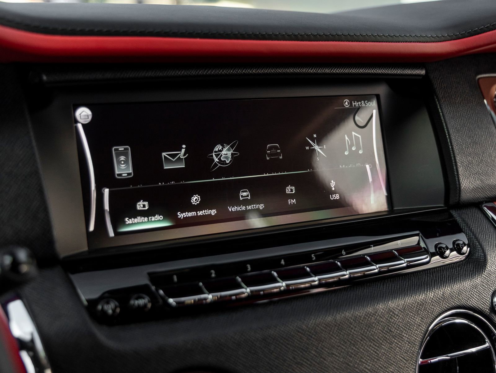 Certified 2023 Rolls-Royce Cullinan image 32