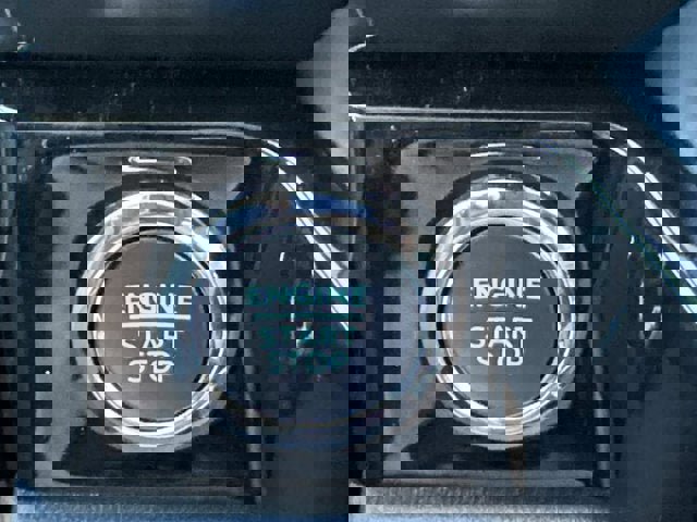 New 2026 Ford F250 Lariat w/ Black Appearance Package image 19