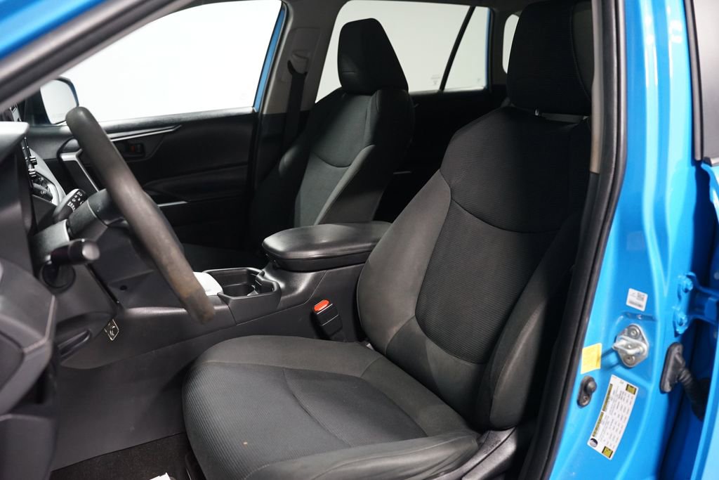 Certified 2021 Toyota RAV4 LE image 24