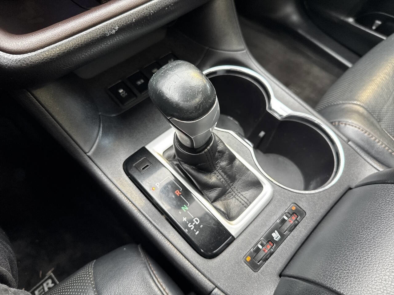 Used 2016 Toyota Highlander Limited w/ Four Season Floor Mat Package AWD/4WD image 41