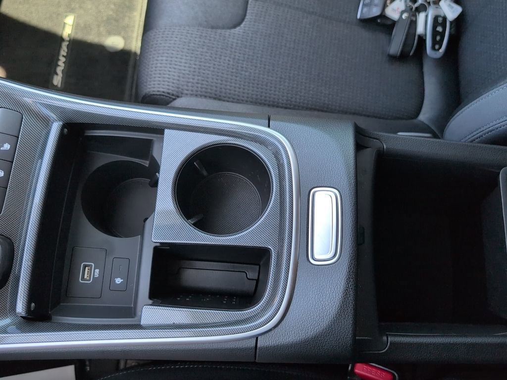 Used 2022 Hyundai Santa Fe SEL w/ Cargo Package image 19