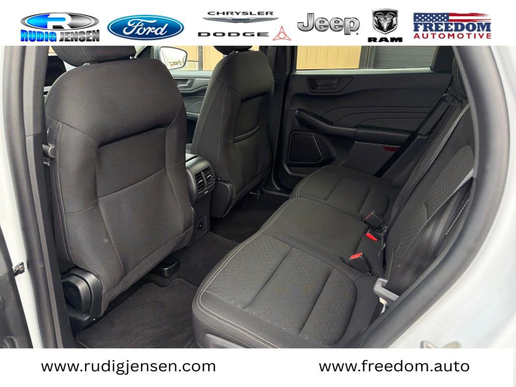 Used 2025 Ford Escape Active AWD/4WD image 12